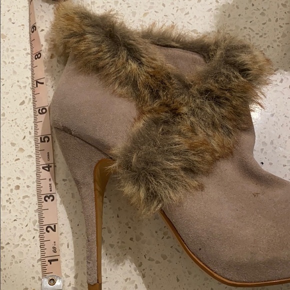 Furry heels - Picture 3 of 6